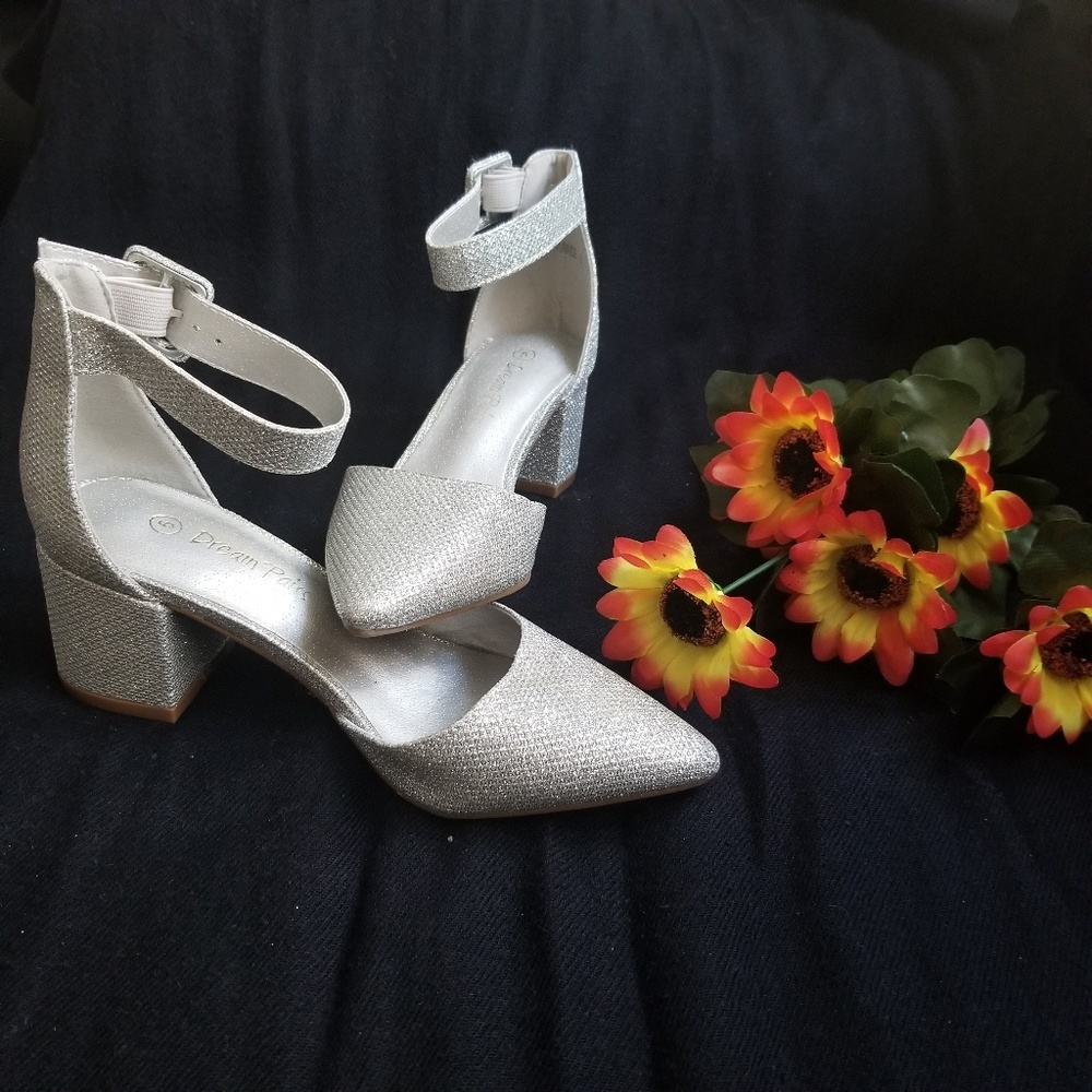 women's shoes Dream pairs size 5